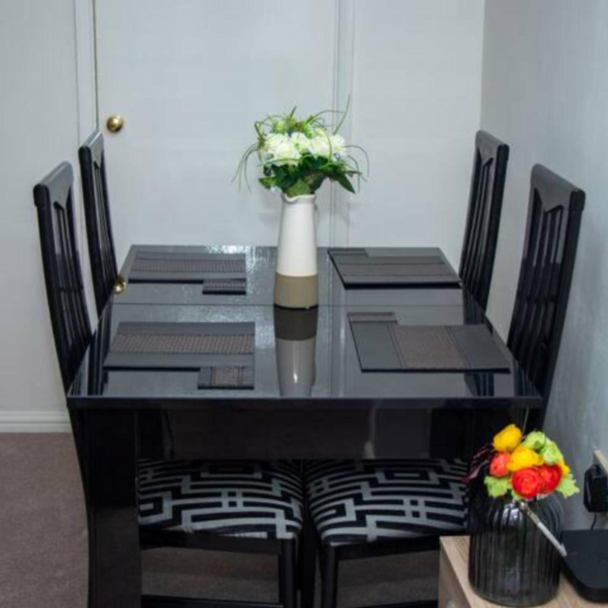 Apartamento 2-Bed Sleeps 4 Comfy For Contractors With Free Parking In Crawley Near Gatwick Manor Royal Refurbished Exterior foto